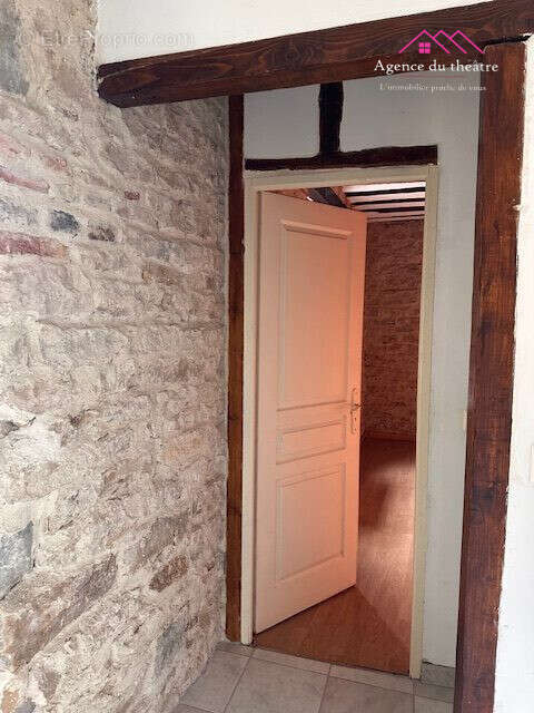 Maison à MONT-SOUS-VAUDREY