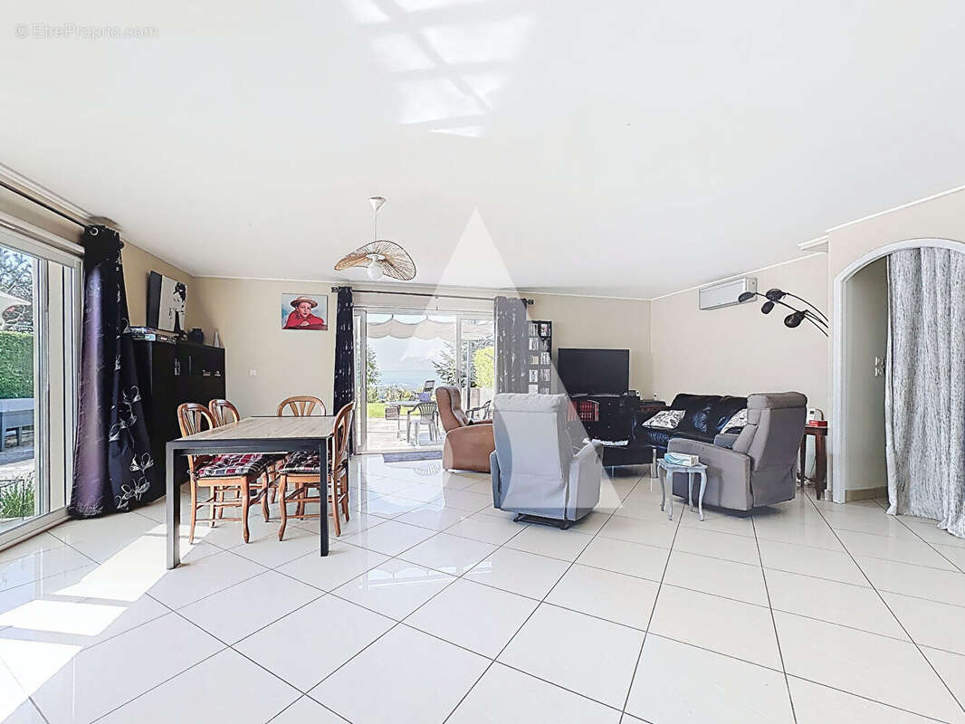 Maison à ROZIER-EN-DONZY