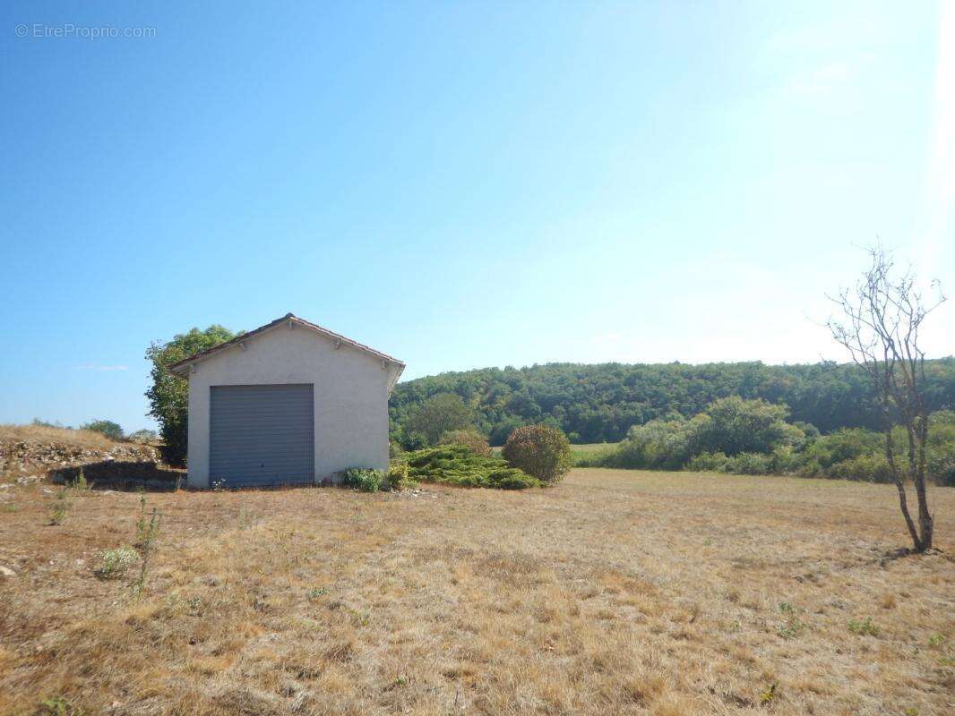 Terrain de loisir de 3 060 m² sur la commune de Cubjac-Auvezère-Val d'Ans (24) - photo 3