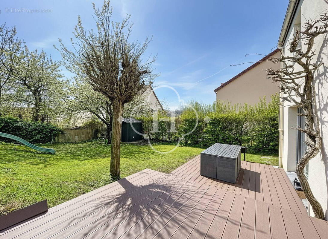 Maison à MAREIL-SUR-MAULDRE