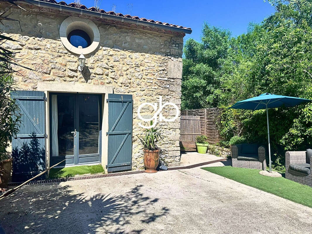 Maison en pierre avec jardin et piscine   saint-vincent-de-barbeyrargues   pic saint-loup - photo 2