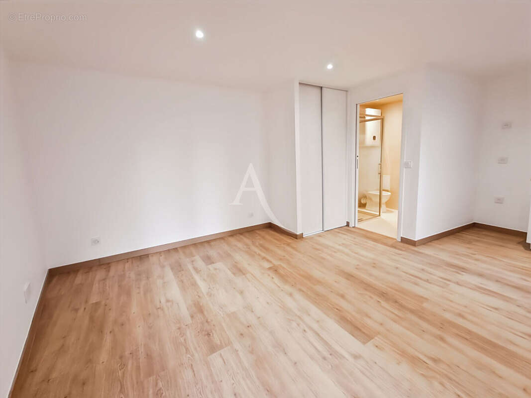 Appartement à ARPAJON