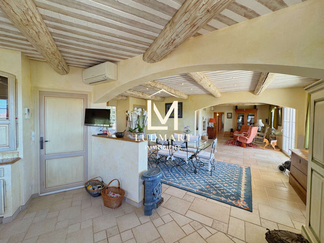 Maison à LORGUES