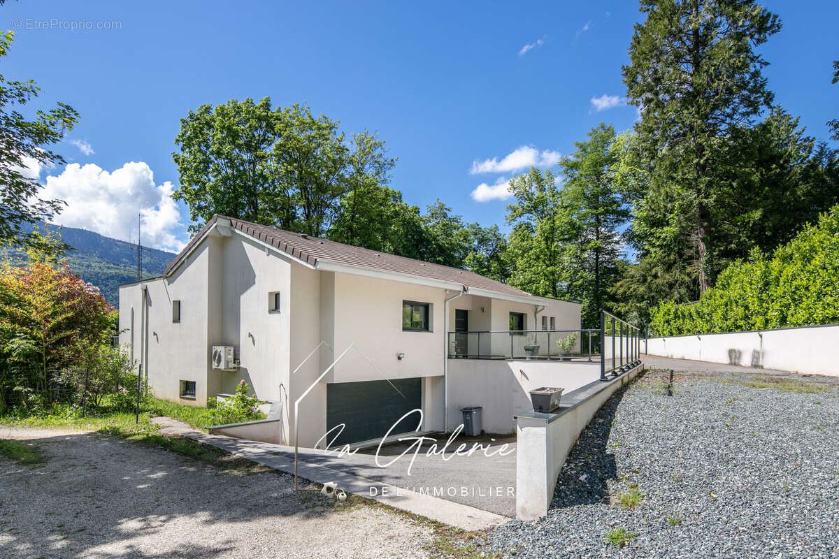 Maison à VAULNAVEYS-LE-HAUT