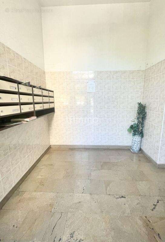 Appartement à MARSEILLE-9E