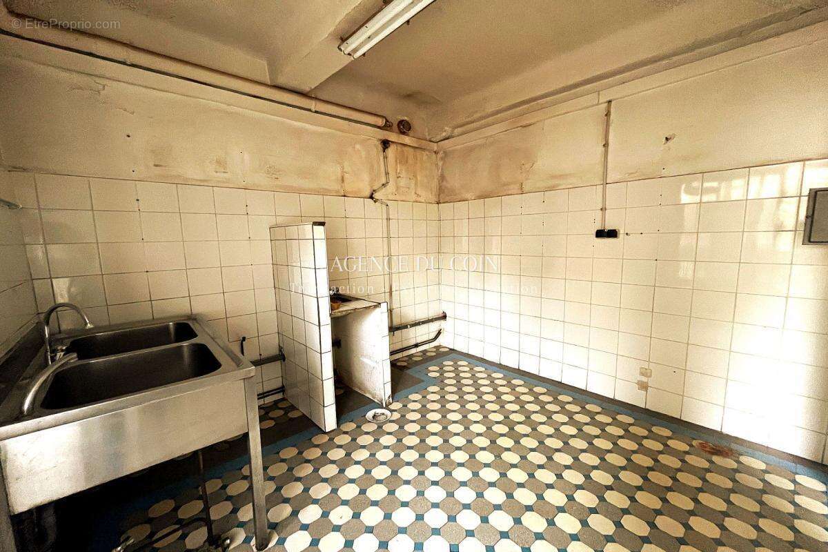 Commerce à TRANS-EN-PROVENCE