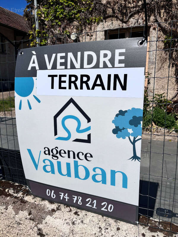 Terrain à SORANS-LES-BREUREY