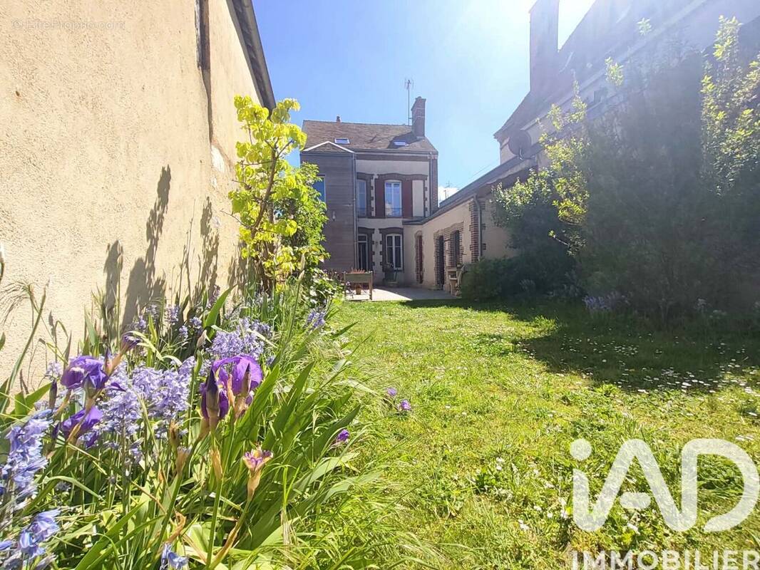 Photo 1 - Maison à TROYES
