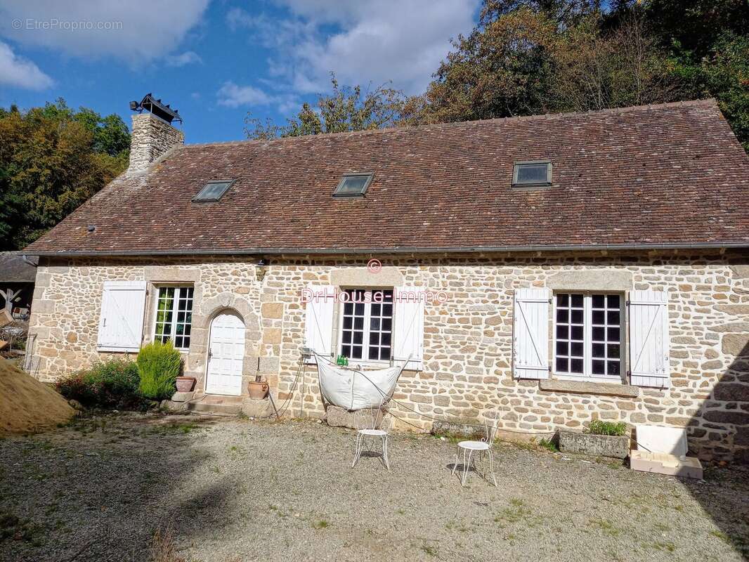 Maison à CONDE-SUR-SARTHE