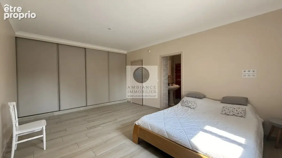 Maison avec piscine proche centre-ville - photo 17
