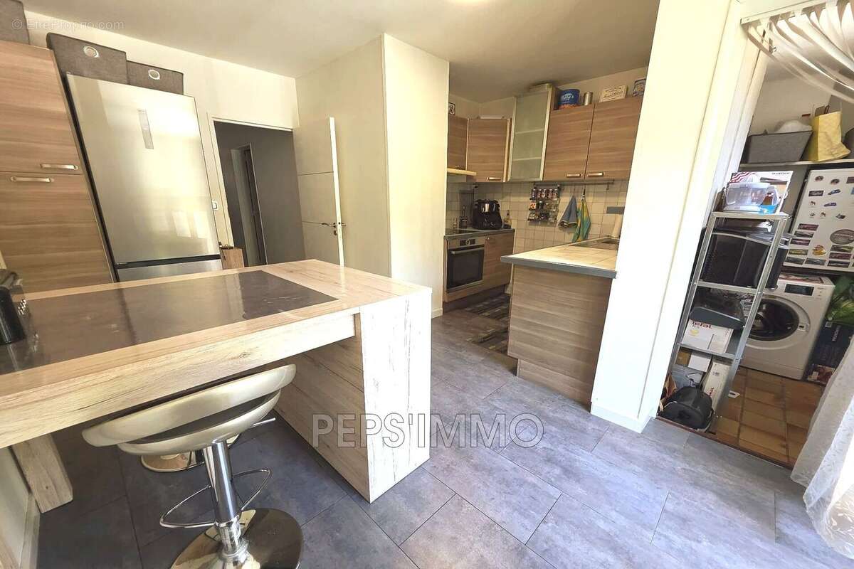 Appartement 91 m² à Martigues  - photo 3