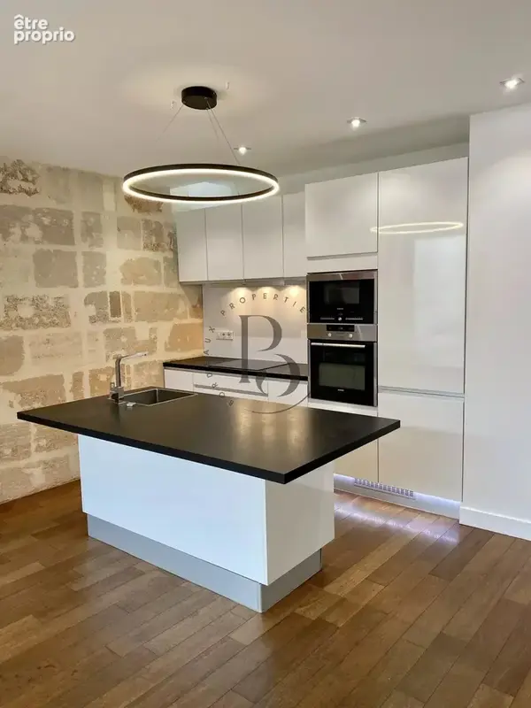 BORDEAUX CENTRE - Appartement type 3 avec terrasse - photo 2