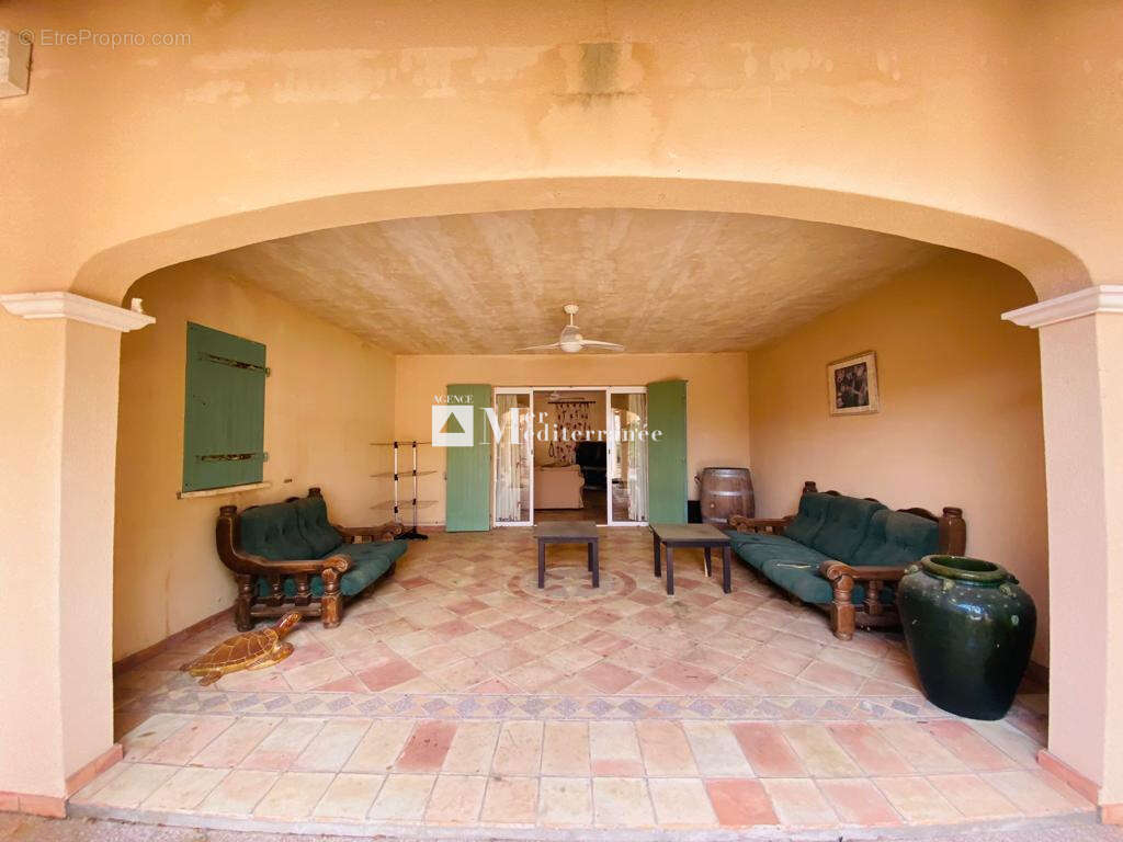 Maison à COGOLIN