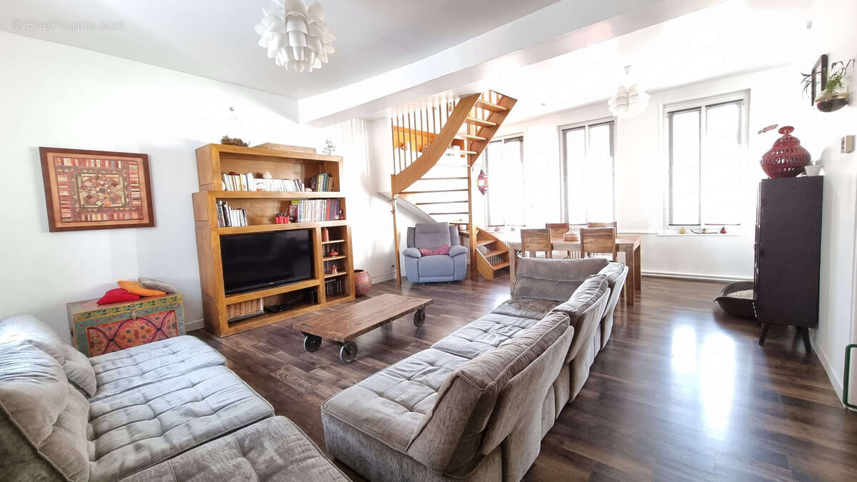 Appartement à BRUAY-LA-BUISSIERE