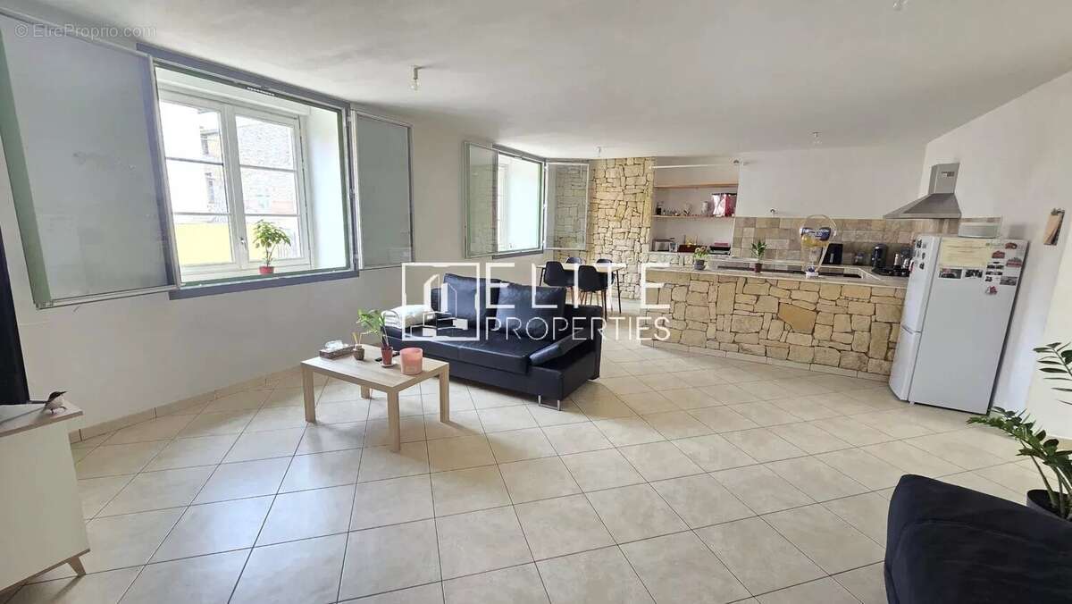 Appartement à VALLAURIS