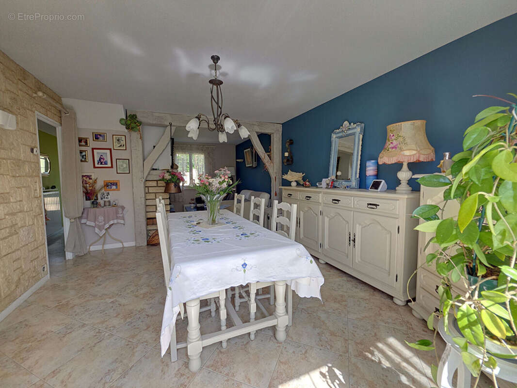 Maison 4 chambres 6 pièces - photo 3