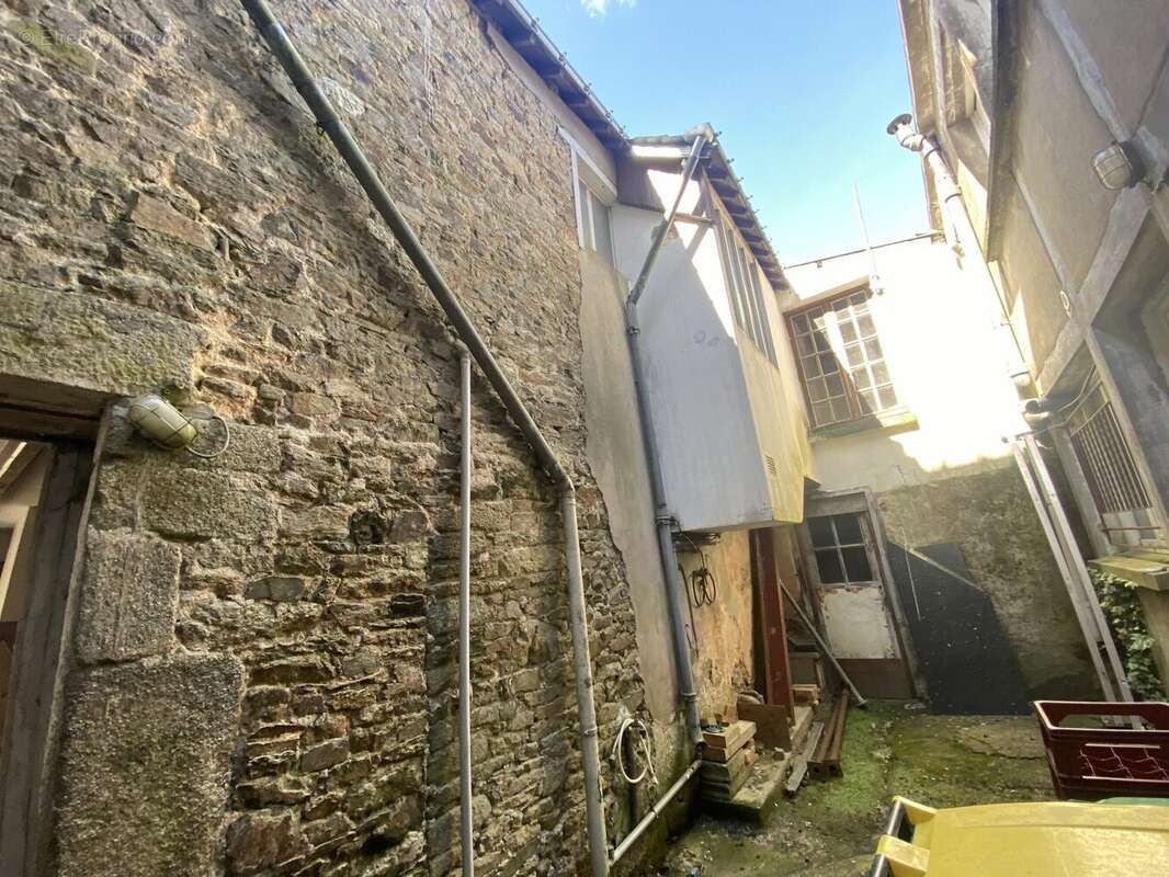 Maison à LANGUIDIC