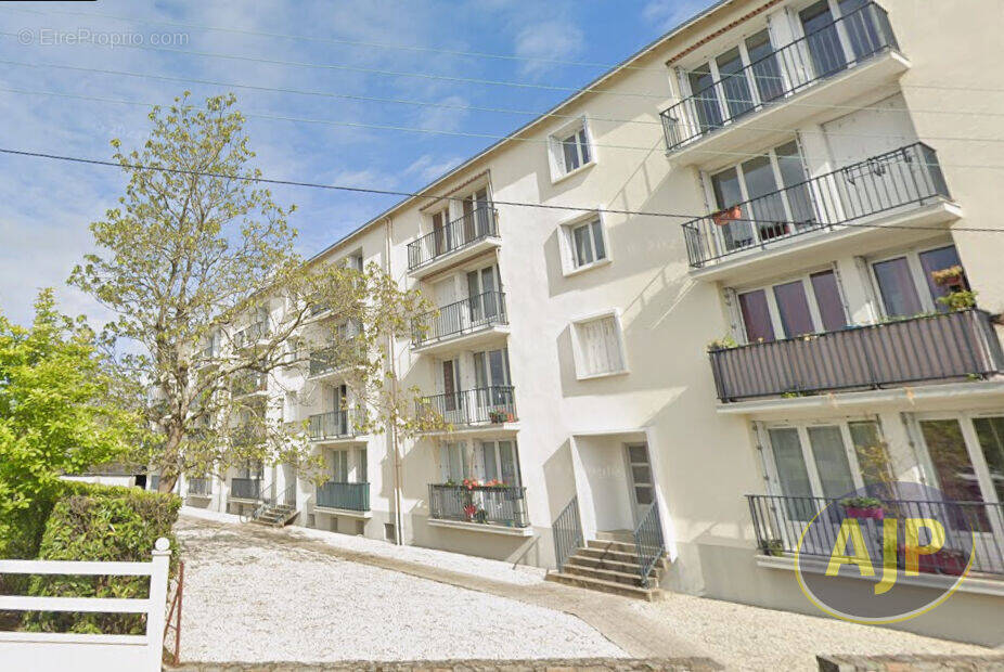 Appartement à SAINT-SEBASTIEN-SUR-LOIRE