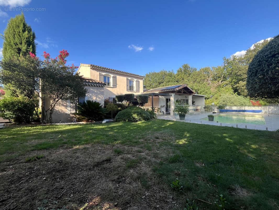 Maison à MALATAVERNE