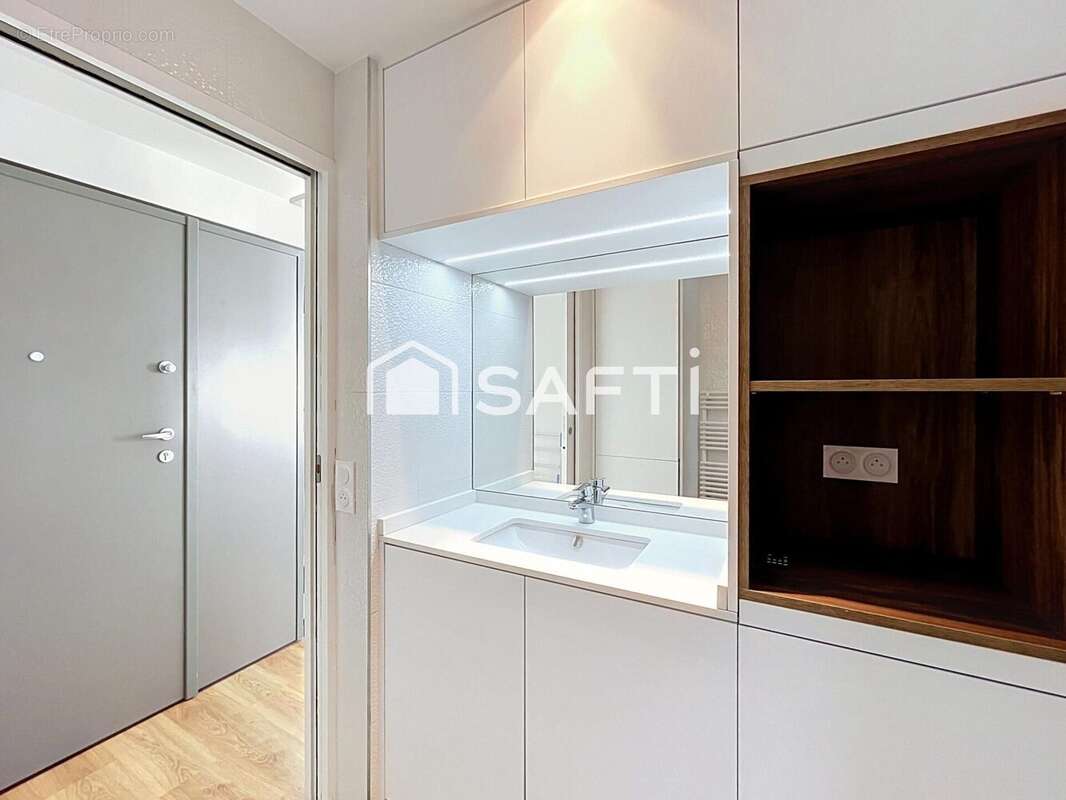 Photo 7 - Appartement à PARIS-18E