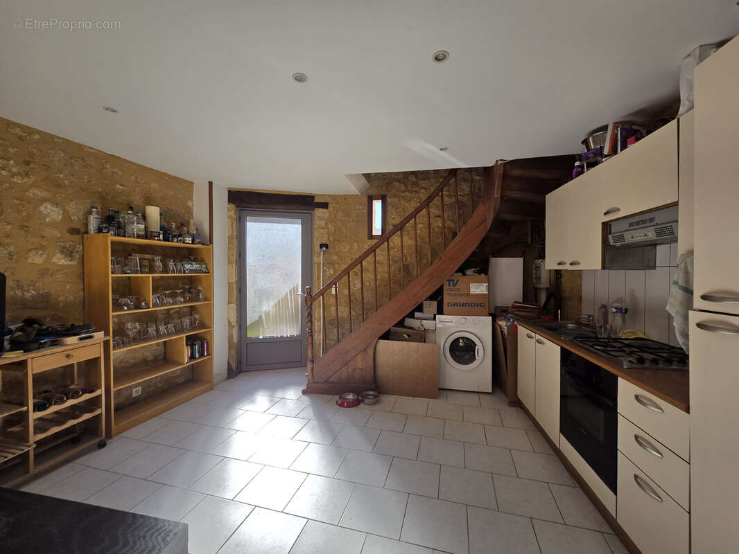 Ensemble immobilier dans le bourg du village - photo 24