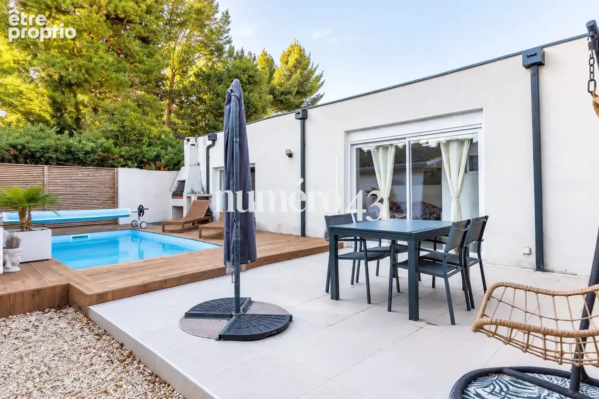 Maison à VILLENAVE-D'ORNON