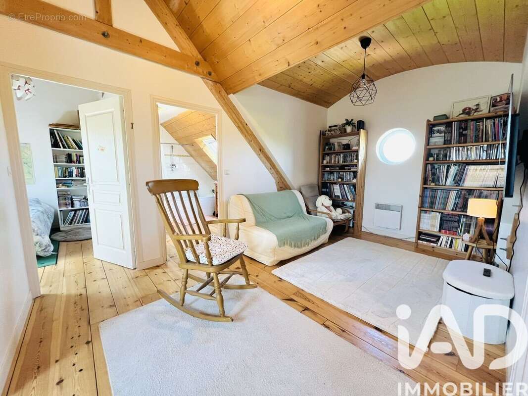 Maison 129 m² à Kermaria-Sulard  - photo 6