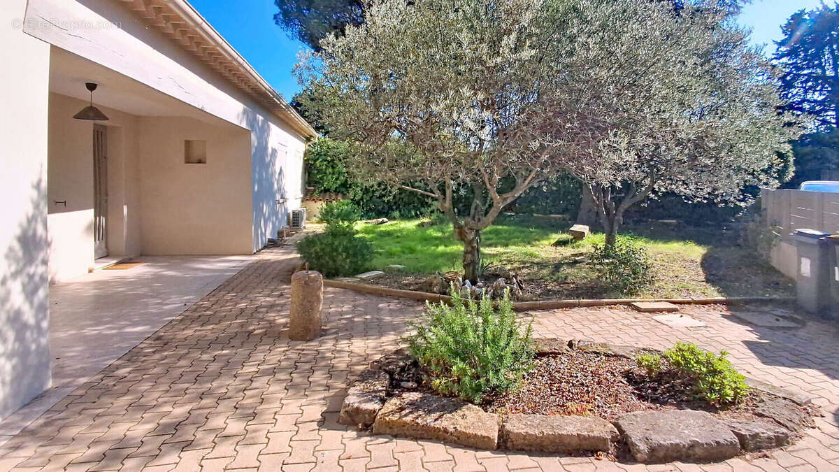 Maison à VILLENEUVE-LES-AVIGNON