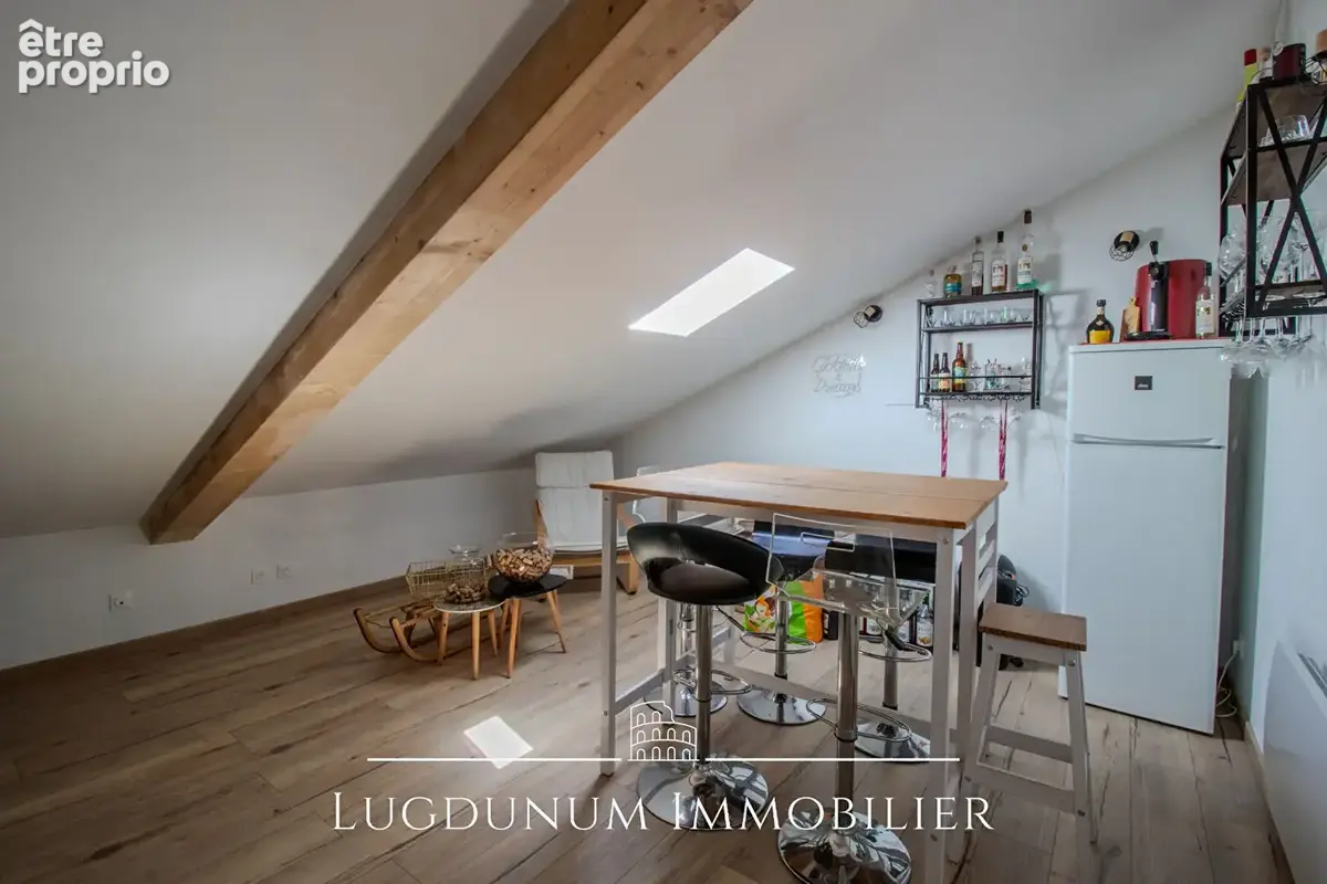 Appartement Duplex 6 pièce(s) 144 m2 sur Belleville En Beaujolais - photo 12