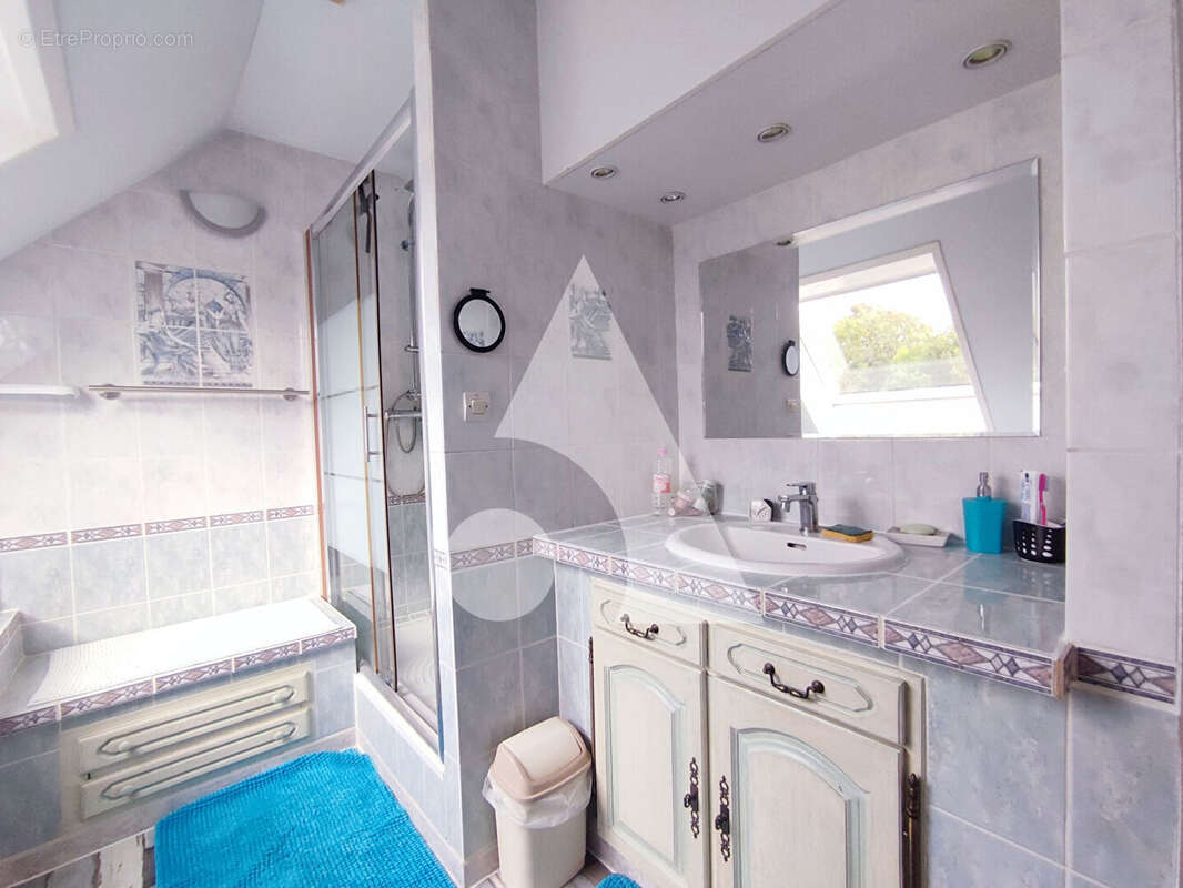 Maison à SAINT-MARTIN-AU-LAERT