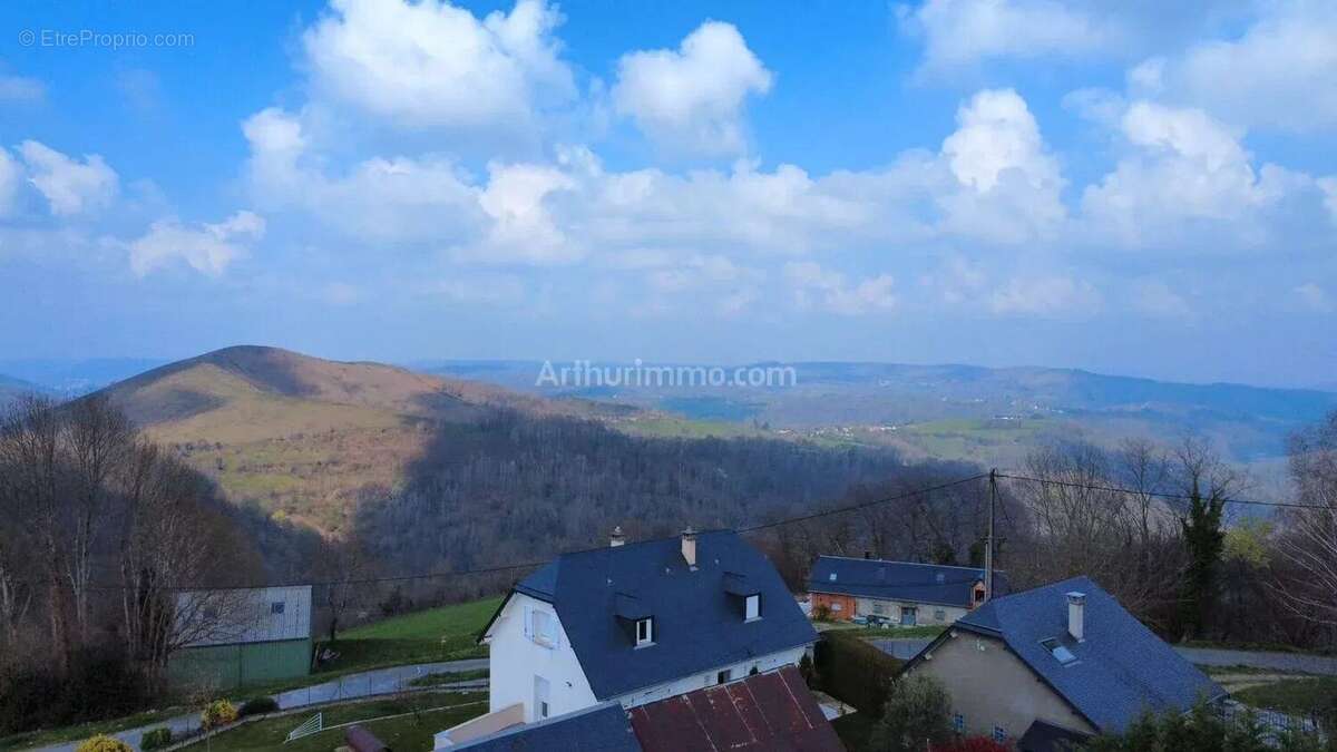 Maison à ARRODETS-EZ-ANGLES