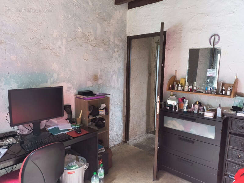 Dpt Haute Garonne (31), à vendre VILLENEUVE LECUSSAN maison à rénover T5 de 107m² habitables + abris voitures sur 730m² de terra - photo 20