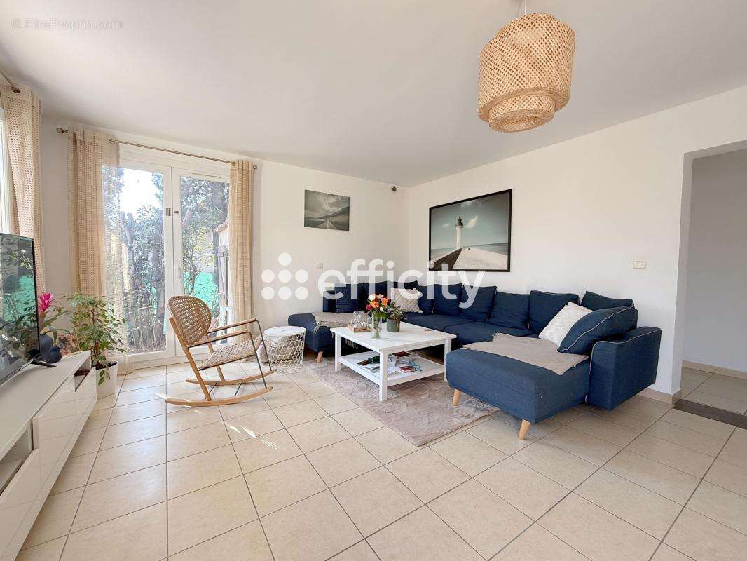 Maison à VILLENEUVE-LES-MAGUELONE