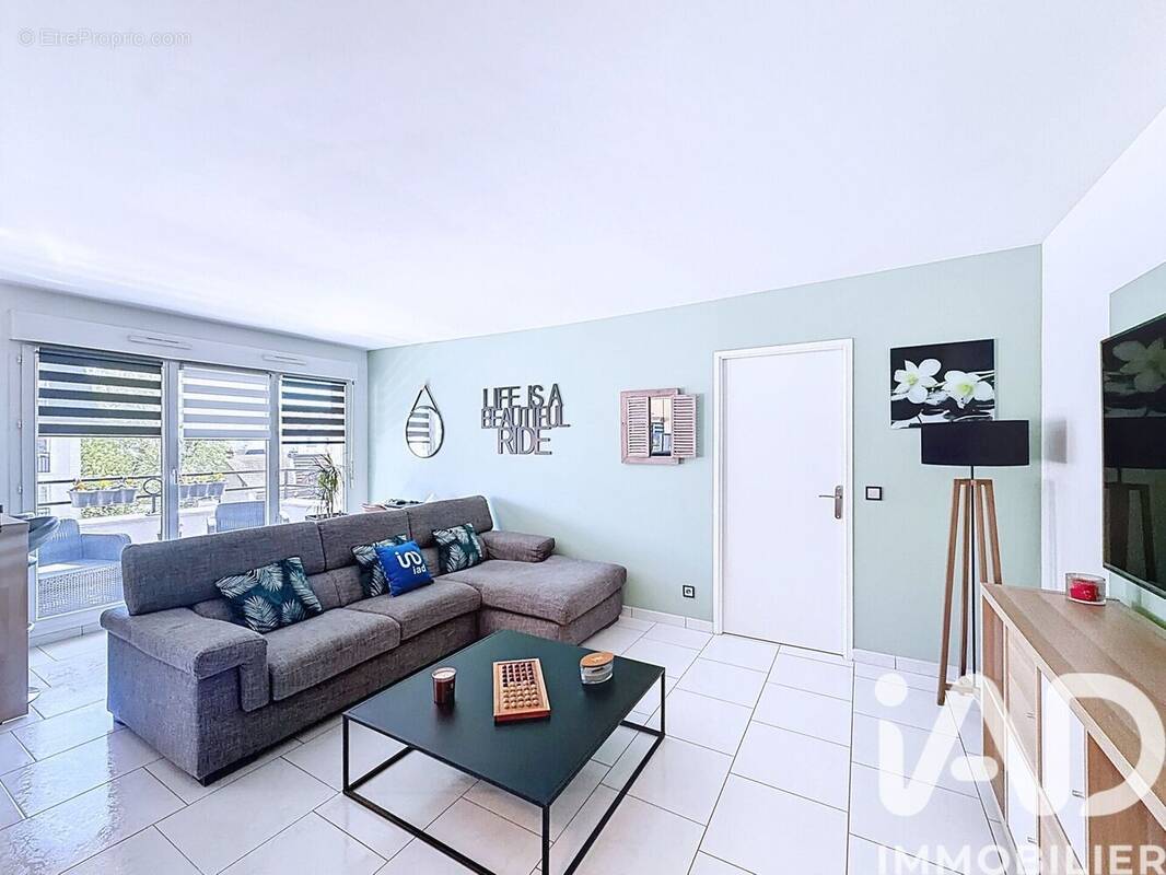 Photo 1 - Appartement à LIVRY-GARGAN