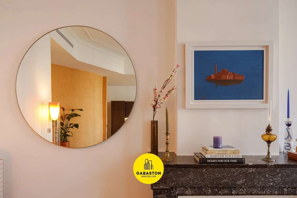 Appartement à MARSEILLE-6E