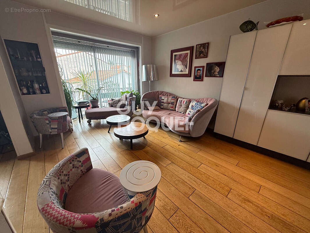 Maison - 6 pièces avec piscine , A vendre à Perpignan (66000) , Quartier Las Cobas - photo 3