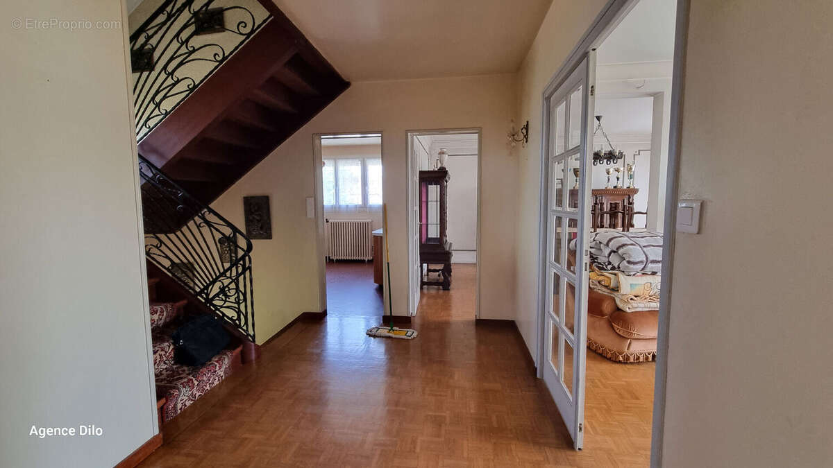 Maison à CHENY