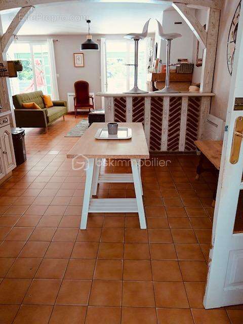 Maison à SAINT-JULIEN-EN-BORN