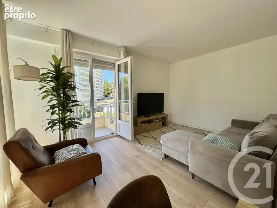 Appartement 5 pièces 116 m² à vendre à Limoges (87000) - photo 2
