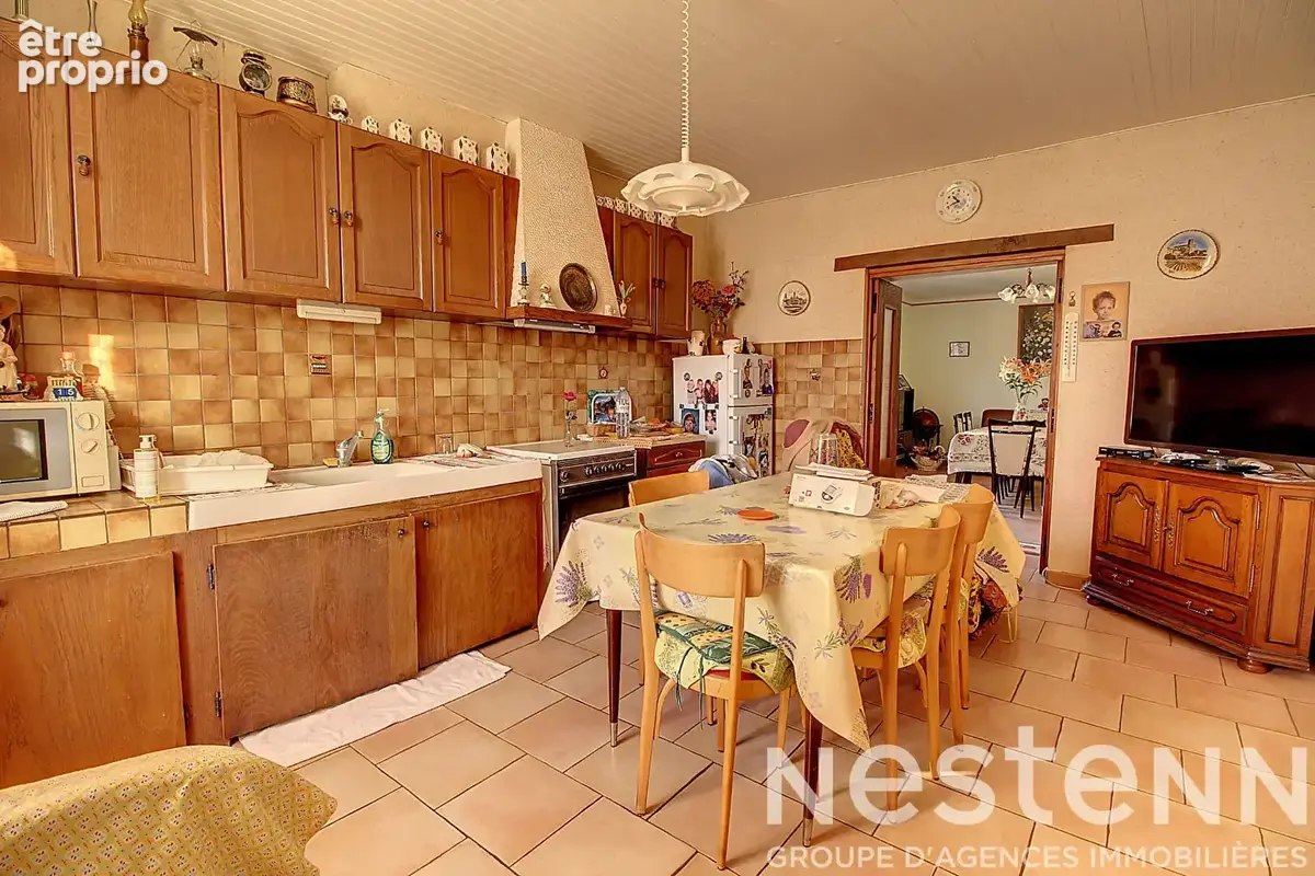 A VENDRE EN EXCLUSIVITE ! LORGUES - Maison 118 m² avec grand terrain d'environ 8 000 m² - photo 4