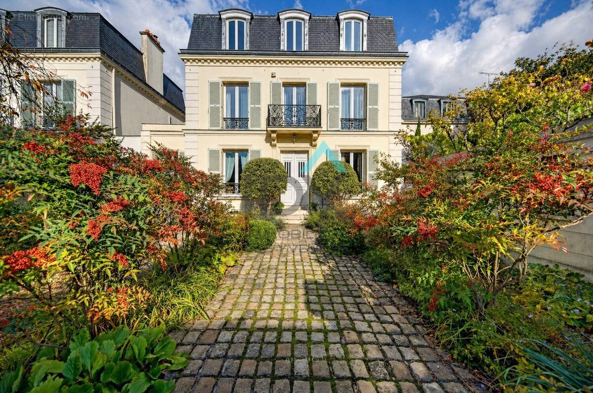 Maison à SAINT-GERMAIN-EN-LAYE