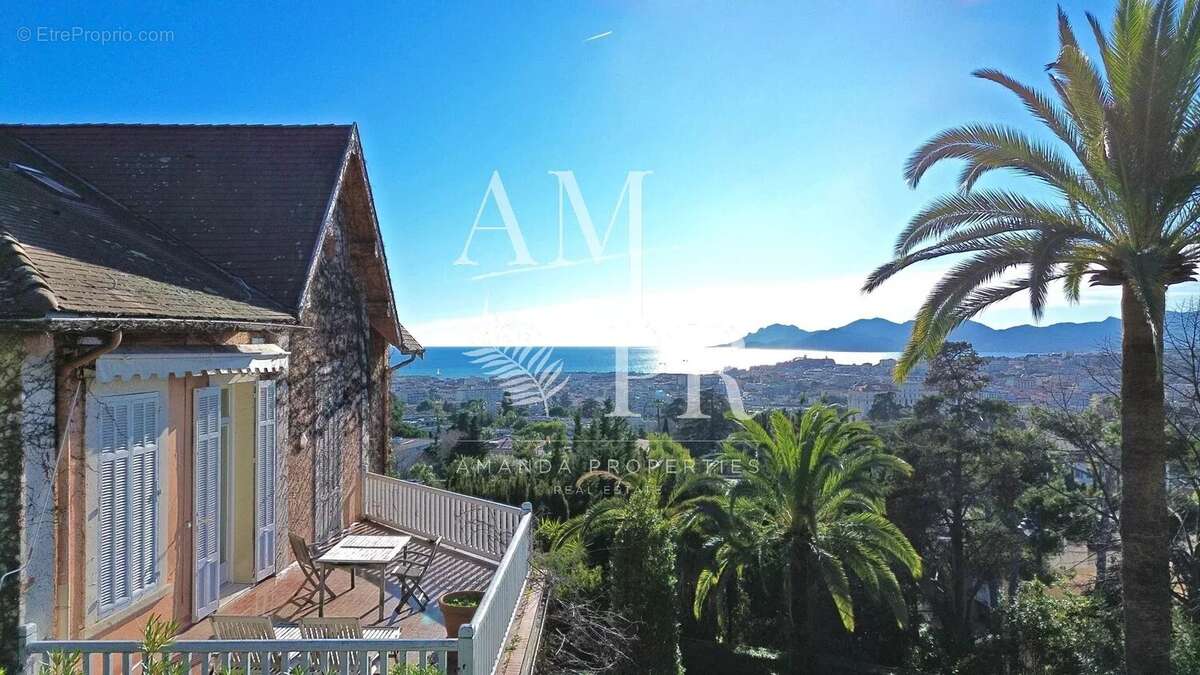 Cannes – Villa Belle Époque Iconique de Prestige avec Vue Mer Panoramique - photo 9