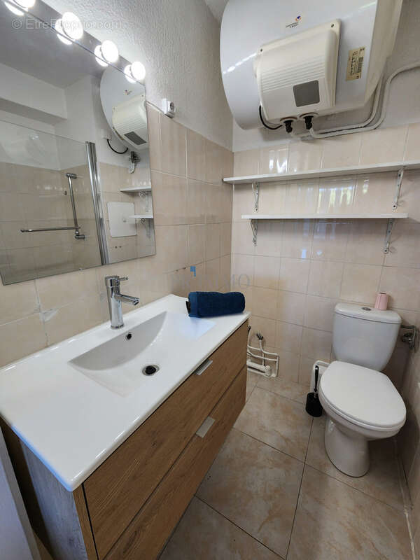 Fréjus   Studio de 24 m2 avec parking, cave et loggia   Résidence sécurisée - photo 10