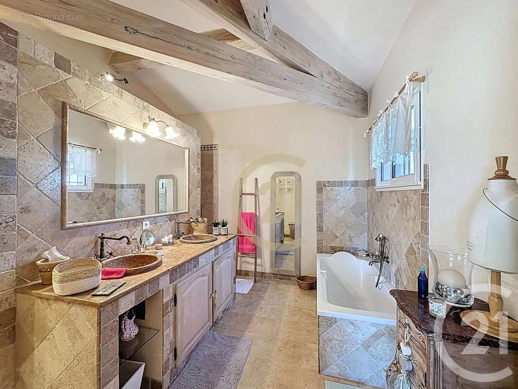 Maison à ROCHEFORT-DU-GARD