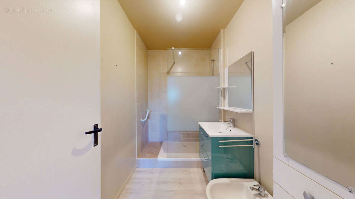 Appartement à HEROUVILLE-SAINT-CLAIR