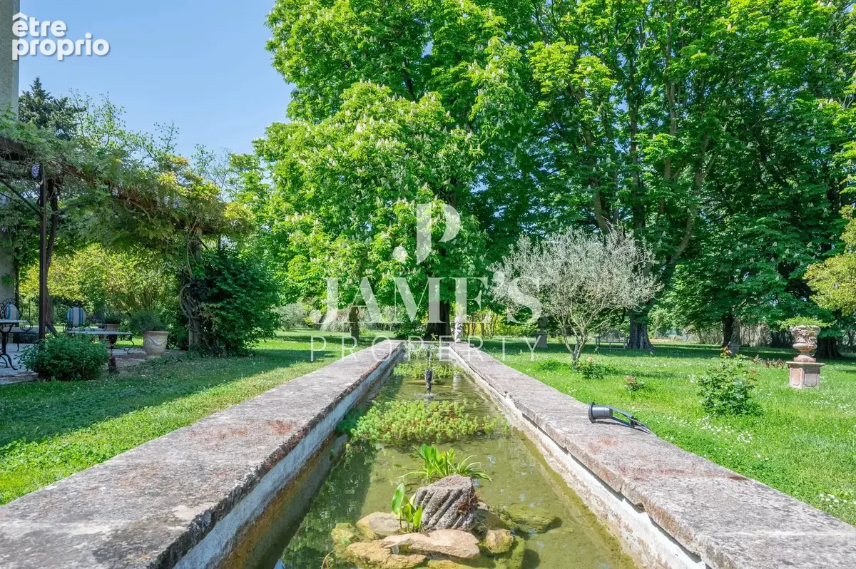 Maison 25 pièces 1 350 m² à vendre à Saint-Remy-De-Provence (13210) - photo 2