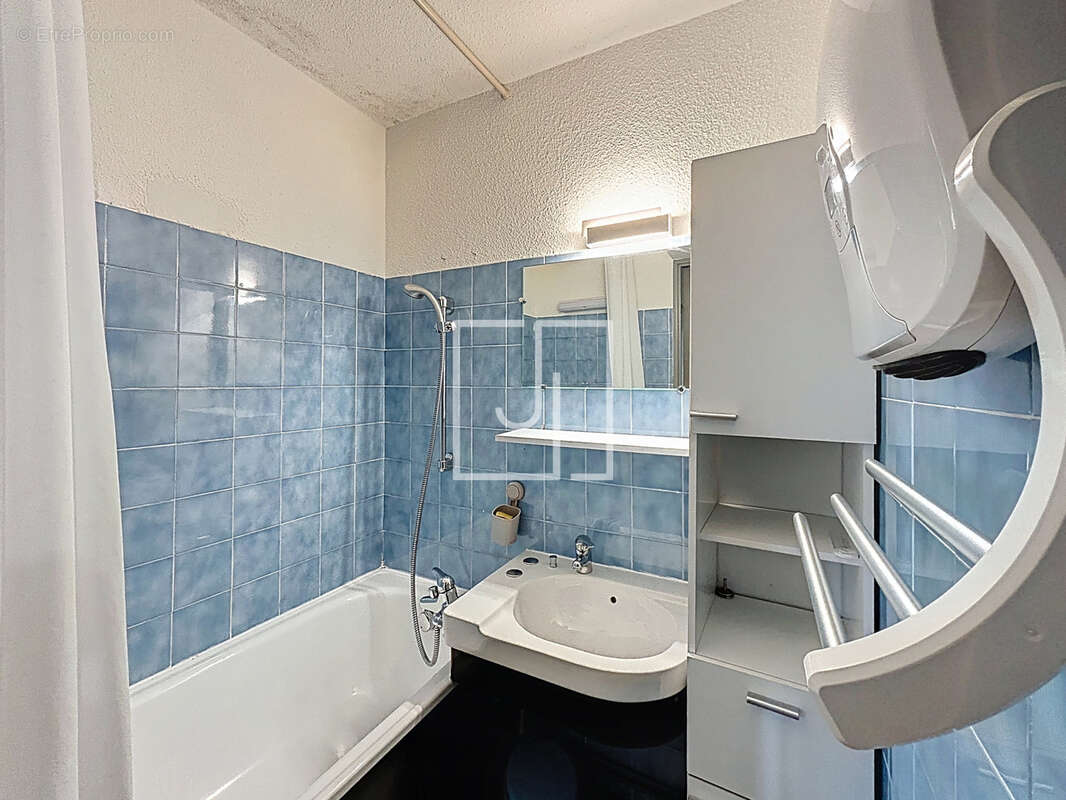 Appartement à ENCHASTRAYES