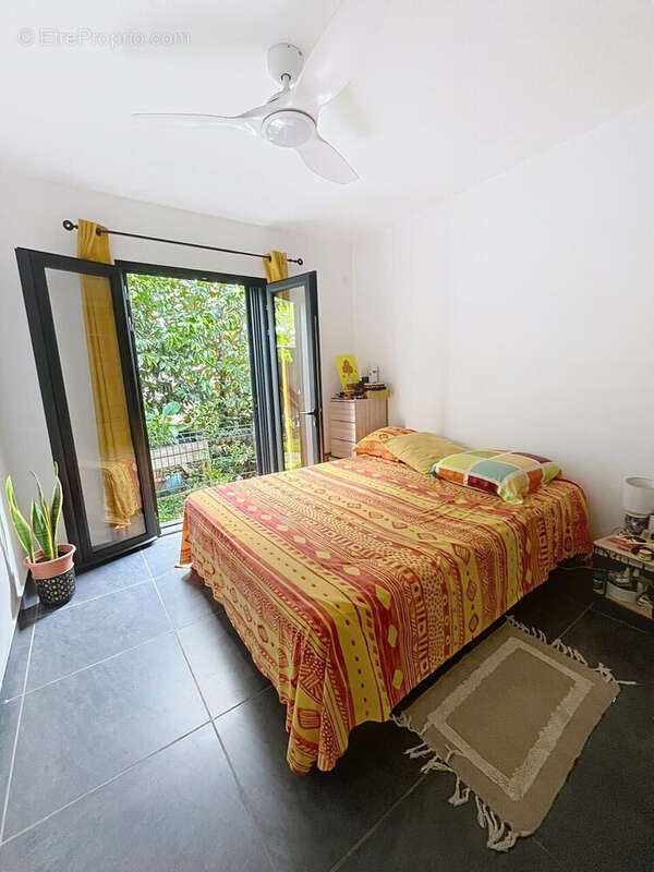 Appartement à LES AVIRONS