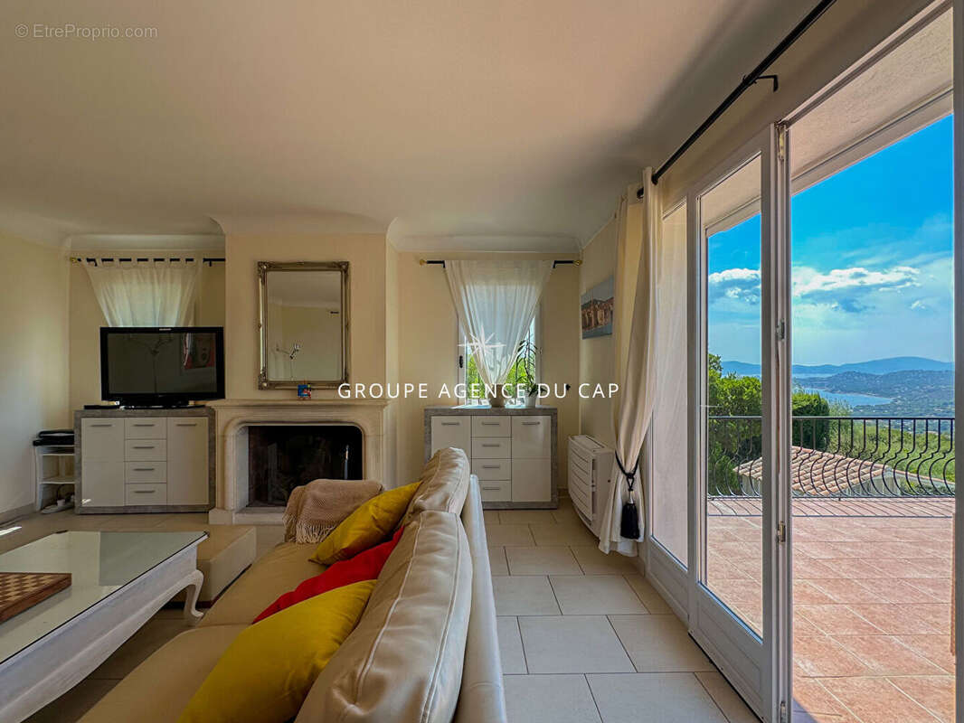 Maison à LES ISSAMBRES