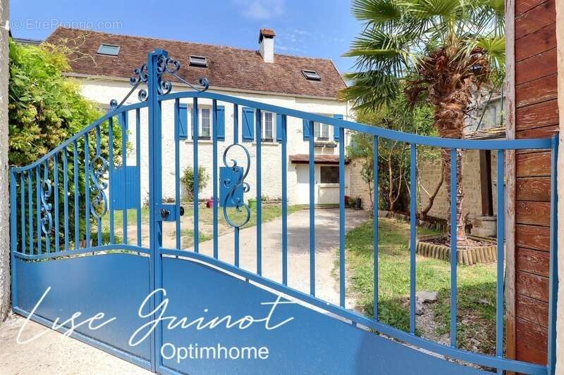 Maison à AULNAY-SUR-MAULDRE